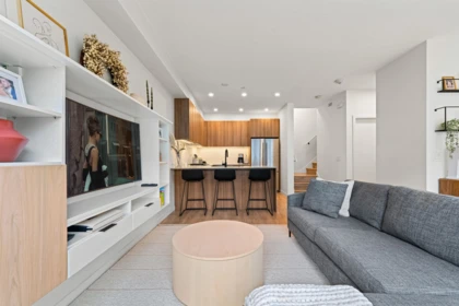 Kitchen Photo of 7 533 E 3rd Street, North Vancouver, BC