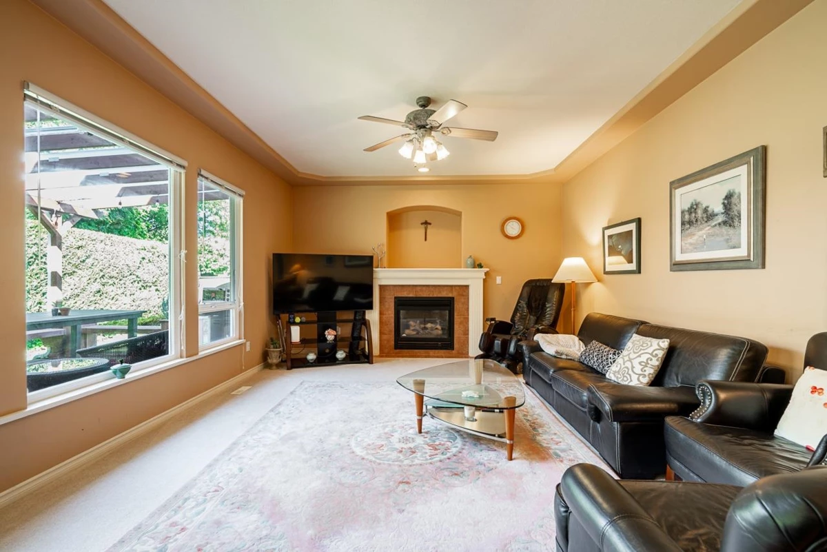 Family Room Photo of 21235 43a Avenue, Langley, BC