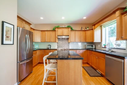 Breakfast Nook Photo of 21235 43a Avenue, Langley, BC
