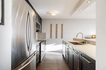 Primary Bathroom Photo of 2101 9521 Cardston Court, Burnaby, BC