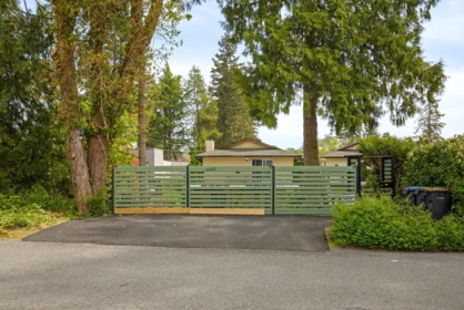 Garden / Landscaping Photo of 3358 Jervis Street, Port Coquitlam, BC