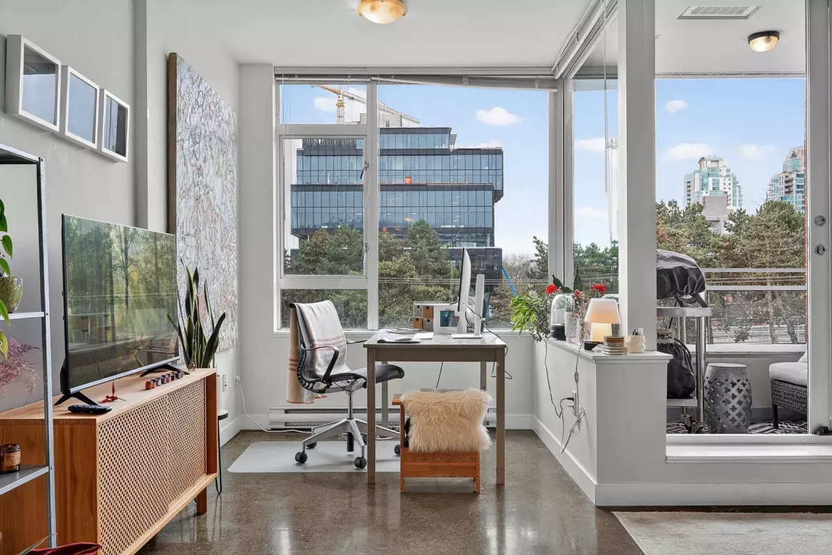 Family Room Photo of 417 221 Union Street, Vancouver, BC