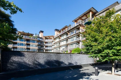 Garden / Landscaping Photo of 102 3602 Aldercrest Drive, North Vancouver, BC