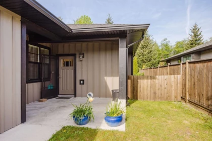 Front Yard Photo of 757 Gerussi Lane, Gibsons, BC