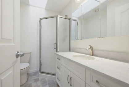Mudroom Photo of 1 32615 Murray Avenue, Abbotsford, BC