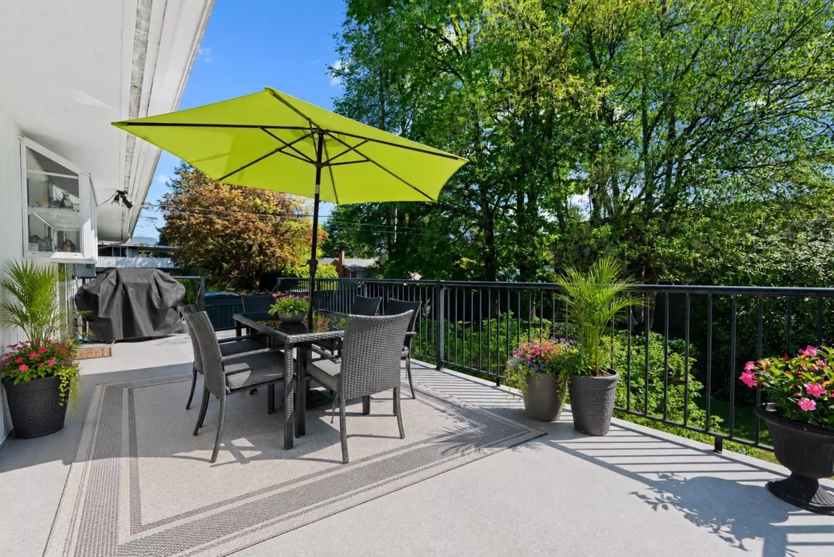 Living Room Photo of 689 Poplar Street, Coquitlam, BC