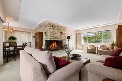 Breakfast Nook Photo of 689 Poplar Street, Coquitlam, BC
