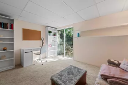 Entry Foyer Photo of 689 Poplar Street, Coquitlam, BC