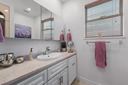 Powder Room Photo of 689 Poplar Street, Coquitlam, BC