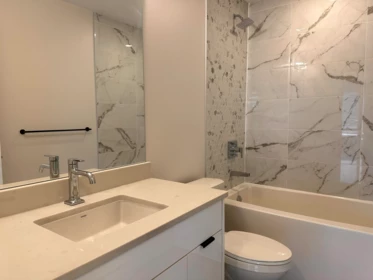 Primary Bathroom Photo of 513 11655 Fraser Street, Maple Ridge, BC