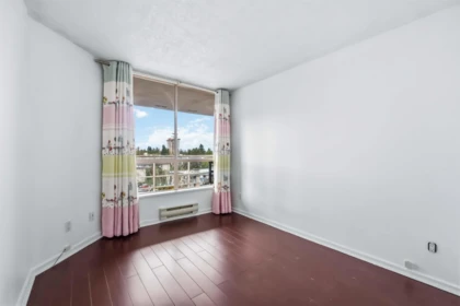 Bedroom 2 Photo of 701 14881 103a Avenue, Surrey, BC