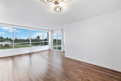 Kitchen Island Photo of 701 14881 103a Avenue, Surrey, BC