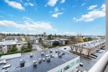 Loft / Bonus Room Photo of 701 14881 103a Avenue, Surrey, BC