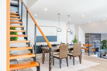 Entry Foyer Photo of 1590 Ocean Beach Esplanade, Gibsons, BC