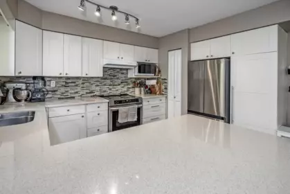 Kitchen Photo of 10350 Hollybank Drive, Richmond, BC