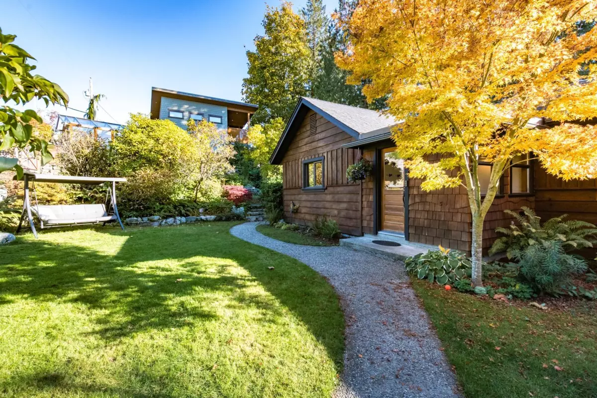 Family Room Photo of 5201 Havies Road, Sechelt, BC