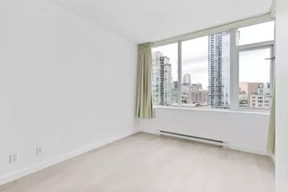 Walk-In Closet Photo of 1601 833 Homer Street, Vancouver, BC