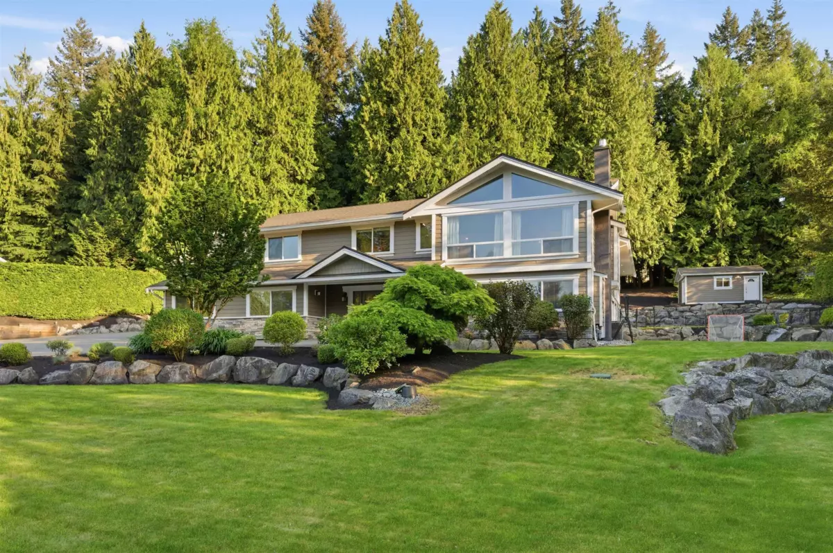 Living Room Photo of 24364 61 Avenue, Langley, BC