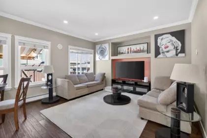 Kitchen Photo of 6692 193a Street, Surrey, BC