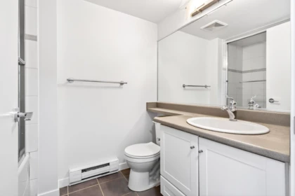 Laundry Room Photo of 1506 833 Agnes Street, New Westminster, BC