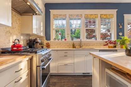 Kitchen Photo of 1544 E 13th Avenue, Vancouver, BC