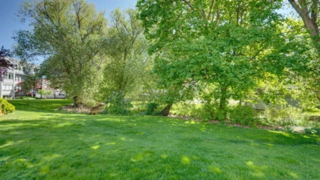 Outdoor Deck Photo of 222 575 Sutherland Avenue, No City Value, BC