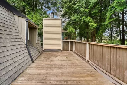 Hallway Photo of 407 Dartmoor Drive, Coquitlam, BC