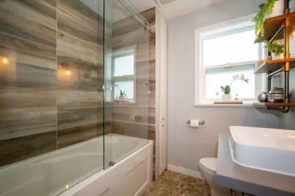 Powder Room Photo of 401 E King Edward Avenue, Vancouver, BC
