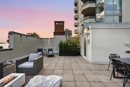 Office / Den Photo of 307 1311 Beach Avenue, Vancouver, BC