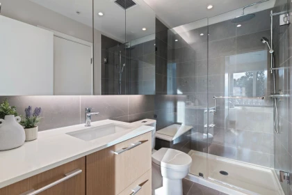 Guest Bathroom Photo of 312 110 E 17th Street, North Vancouver, BC