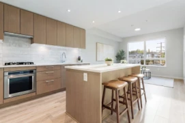 312 110 E 17th Street, North Vancouver, BC