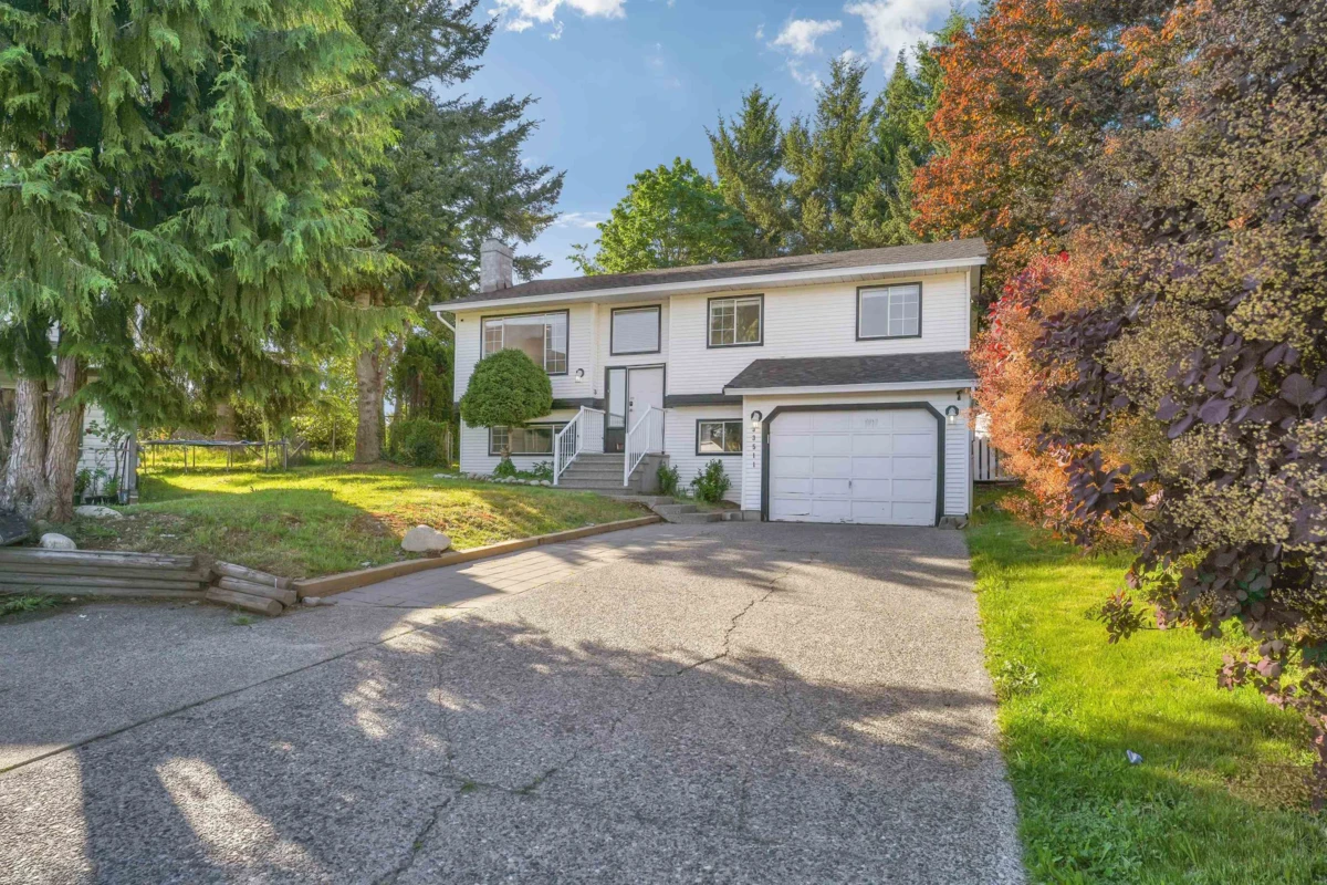Living Room Photo of 33511 Kinsale Place, Abbotsford, BC