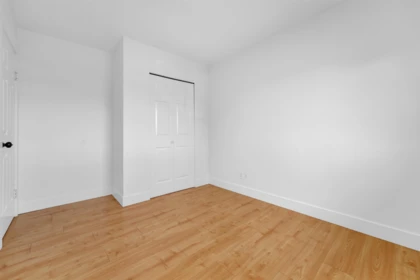 Guest Bathroom Photo of 33511 Kinsale Place, Abbotsford, BC