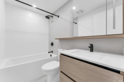 Powder Room Photo of 510 13428 105 Avenue, Surrey, BC