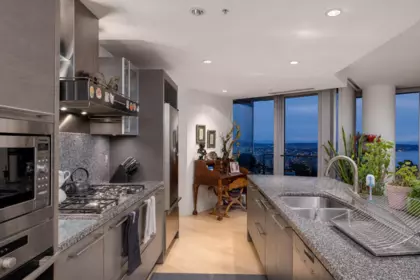 Kitchen Photo of 3807 1111 Alberni Street, Vancouver, BC