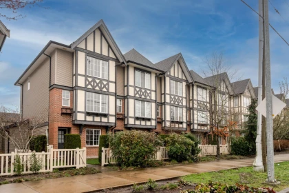 131 20875 80 Avenue, Langley, BC, Langley — Townhouse for sale