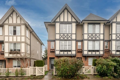 131 20875 80 Avenue, Langley, BC, Langley — Townhouse for sale