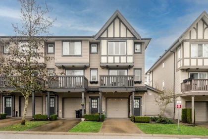 Front Yard Photo of 131 20875 80 Avenue, Langley, BC