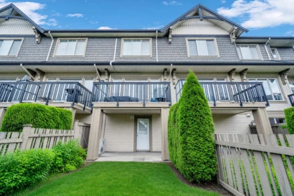 Garden / Landscaping Photo of 186 3105 Dayanee Springs Boulevard, Coquitlam, BC