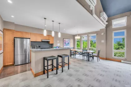 Hot Tub / Spa Photo of 186 3105 Dayanee Springs Boulevard, Coquitlam, BC
