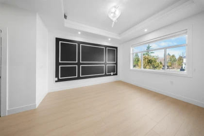 Walk-In Closet Photo of 16473 20 Avenue, Surrey, BC