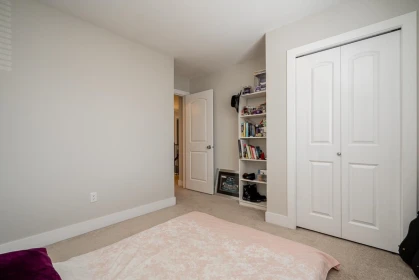 Mudroom Photo of 19338 72a Avenue, Surrey, BC