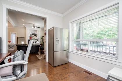 Walk-In Closet Photo of 19338 72a Avenue, Surrey, BC