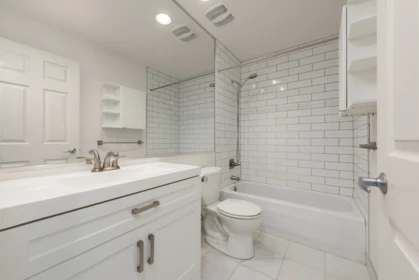 Hallway Photo of 8431 Jellicoe Street, Vancouver, BC