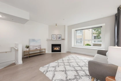 Kitchen Photo of 8431 Jellicoe Street, Vancouver, BC
