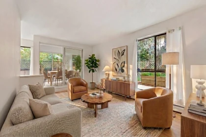 Breakfast Nook Photo of 105 15265 Roper Avenue, White Rock, BC