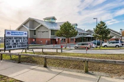 Community Amenities Photo (Clubhouse) of 105 15265 Roper Avenue, White Rock, BC