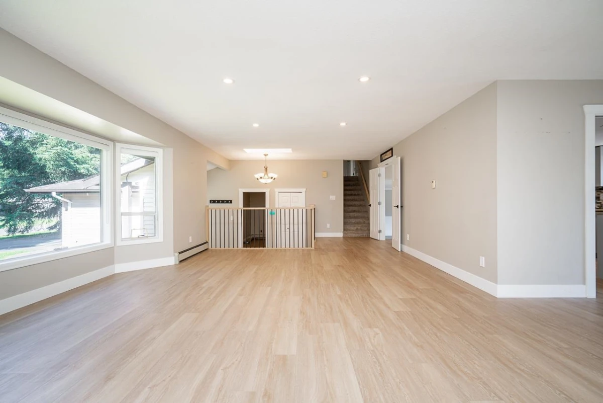 Dining Area Photo of 25016 59 Avenue, Langley, BC