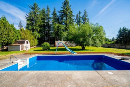 Garden / Landscaping Photo of 25016 59 Avenue, Langley, BC