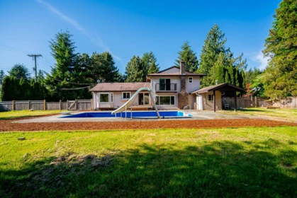Hot Tub / Spa Photo of 25016 59 Avenue, Langley, BC